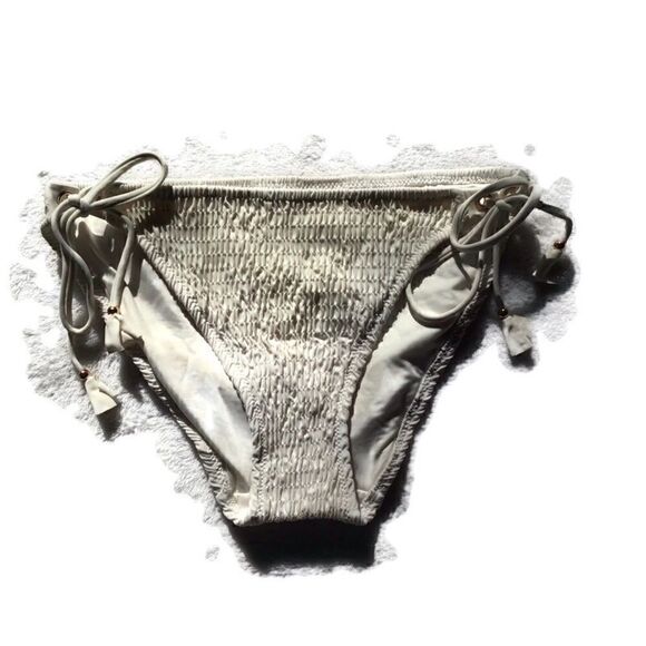 Victoria’s Secret Shirred Side Tie Bikini Bottom - Picture 1 of 6